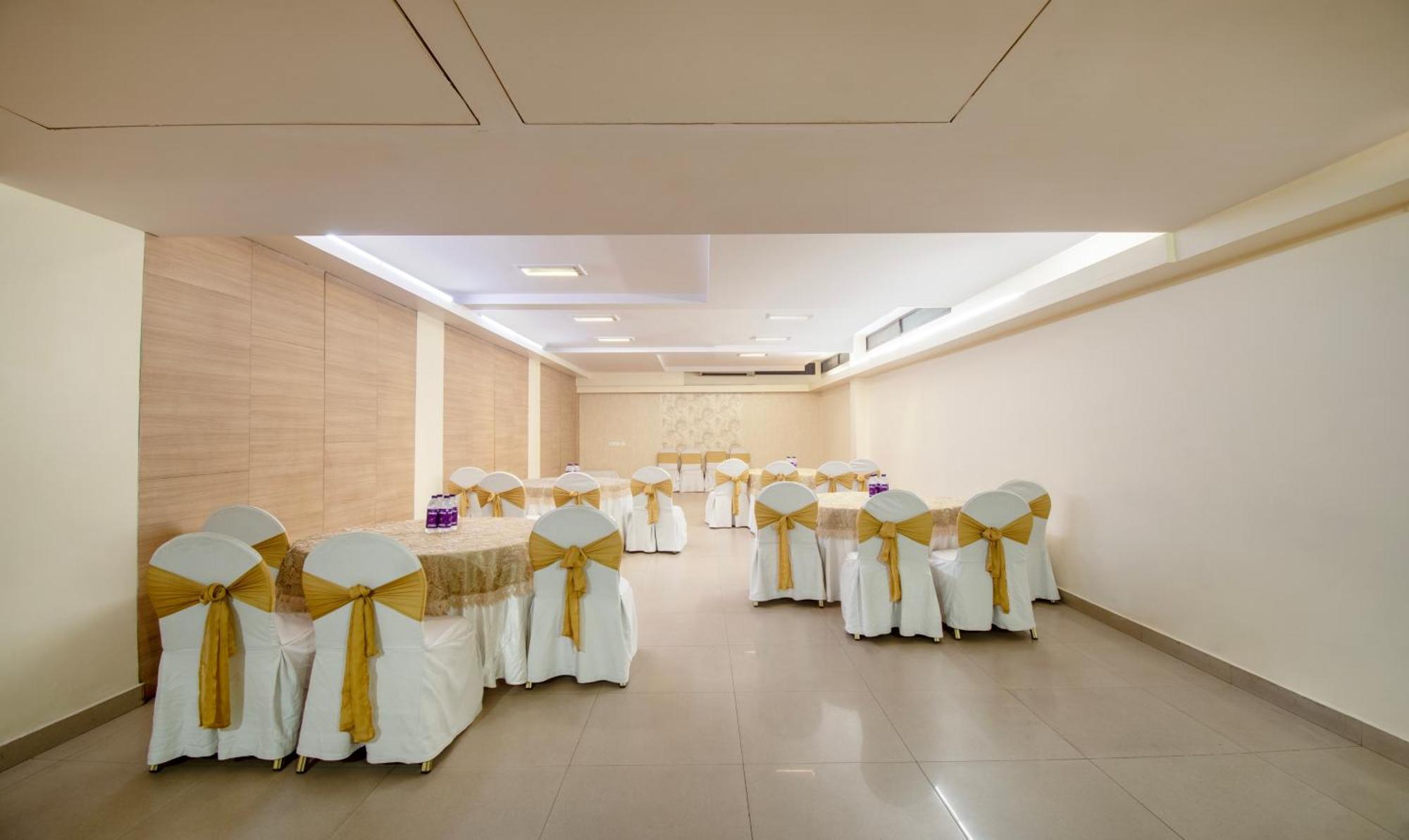 Treebo Cabana New Delhi Luaran gambar