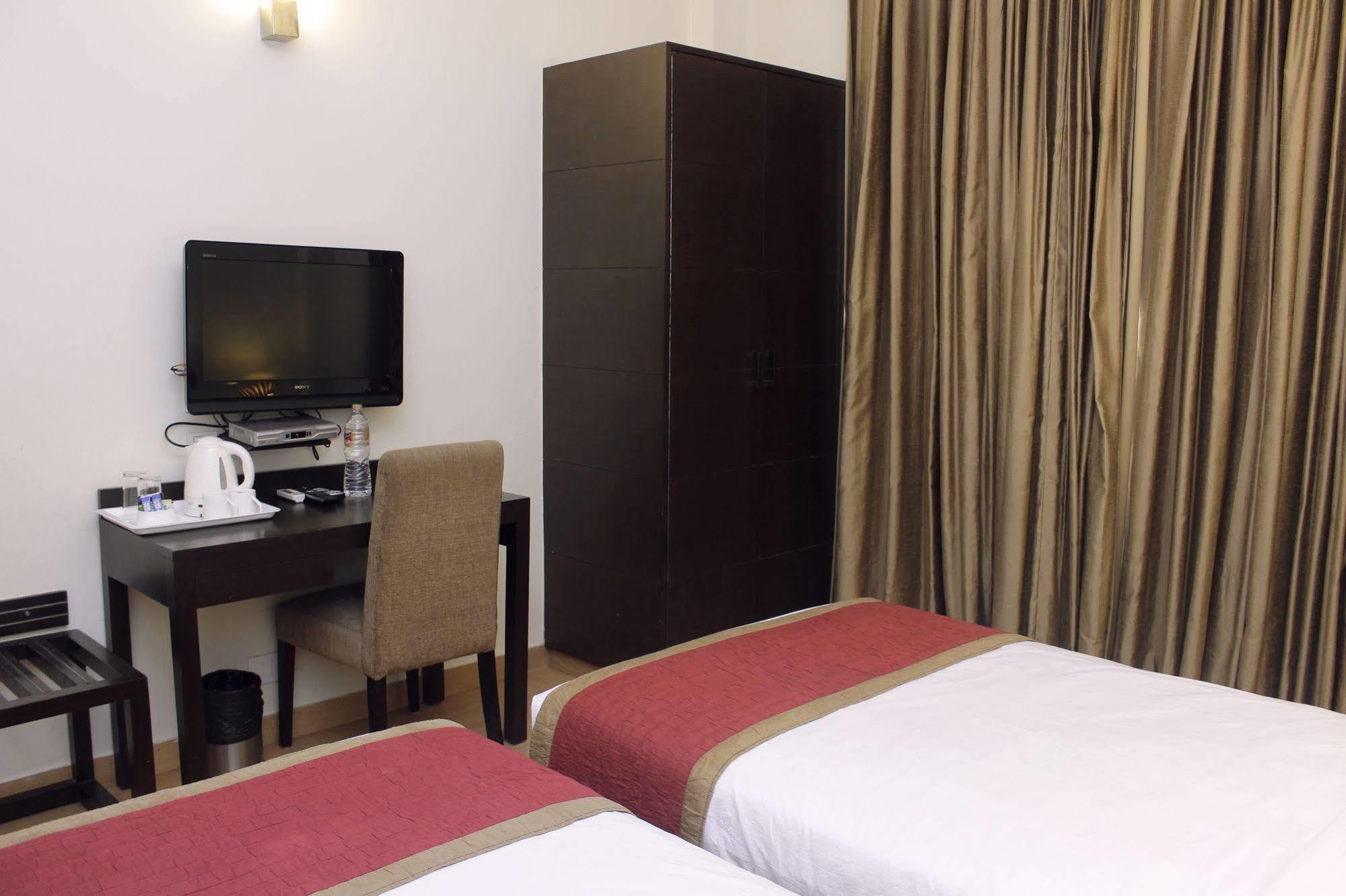 Treebo Cabana New Delhi Luaran gambar